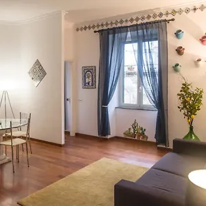 https://napoli-comfort-home.hotels-amalfi.com