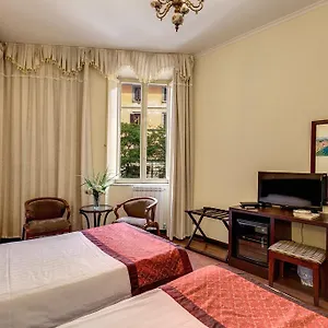  Pensión New Albatros Checkin Portafortuna Guesth House